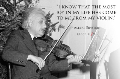 albert-einstein-1429182789-view-0